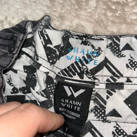 Shaun White Black and Gray Patterned Shorts - Picture 3 of 3